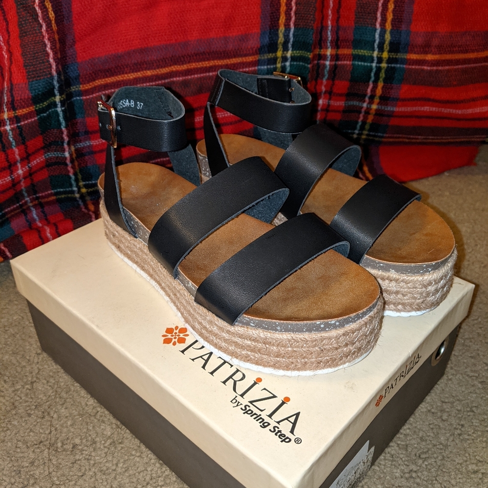 Black Patrizia "Larissa" sandals